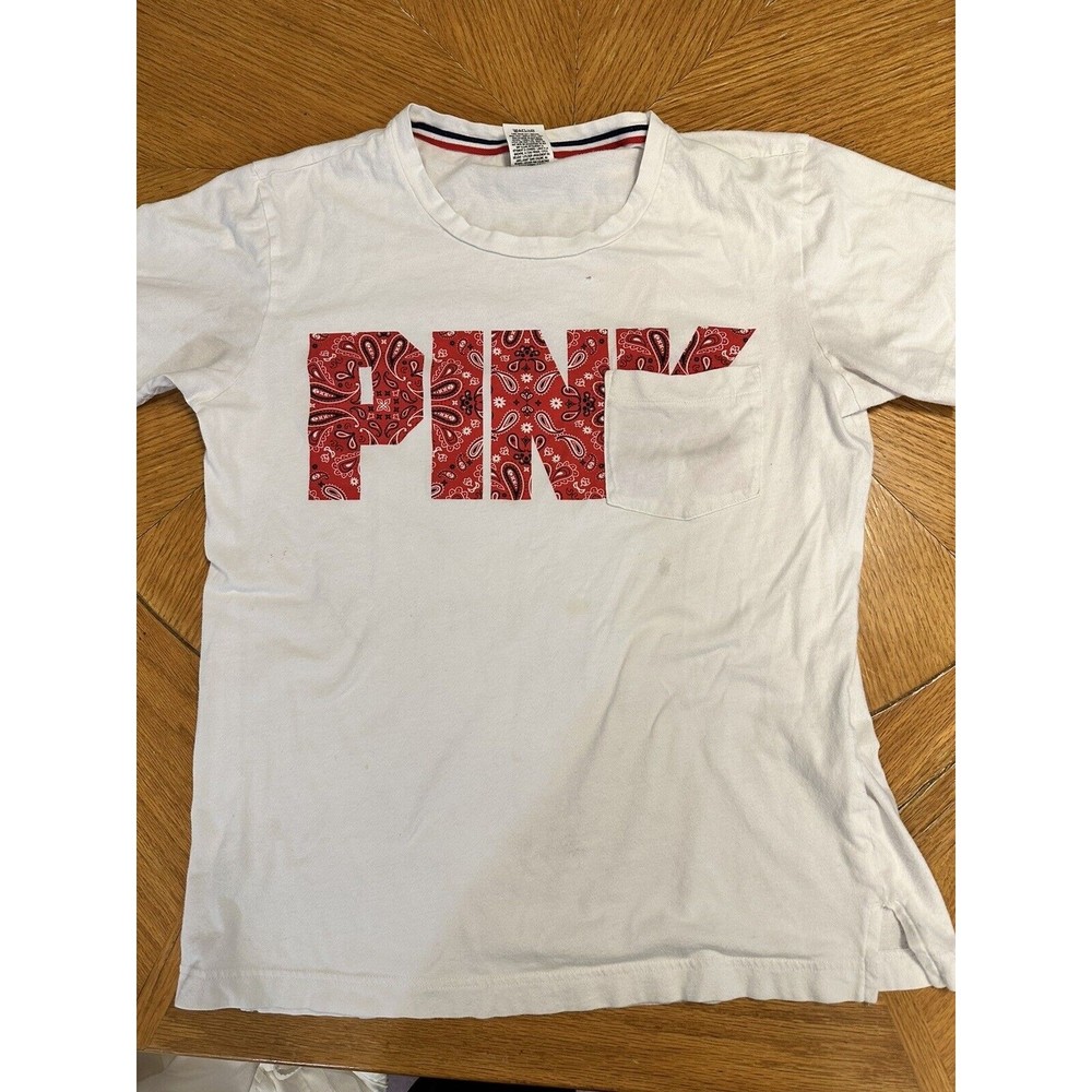 Victoria’s Secret Pink T-Shirt Paisley Red Spellout Pocket White Sz XS